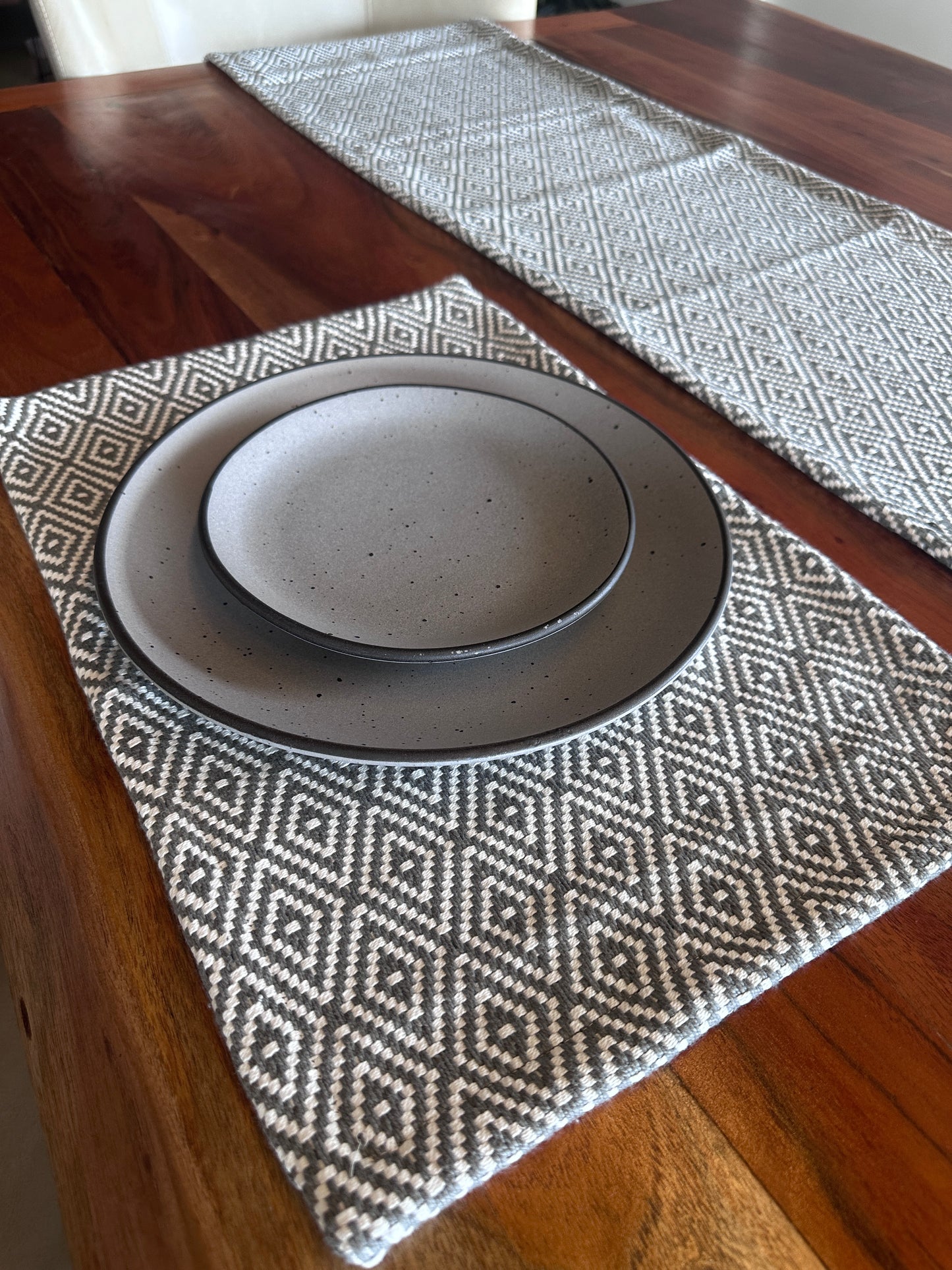 Grey and White Diamond Pattern Tablemat Set of 6