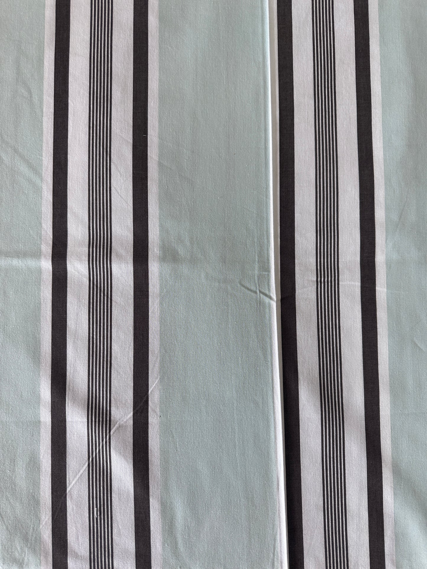 Light Green Striped Bed Sheet with 2 Pillow Cover