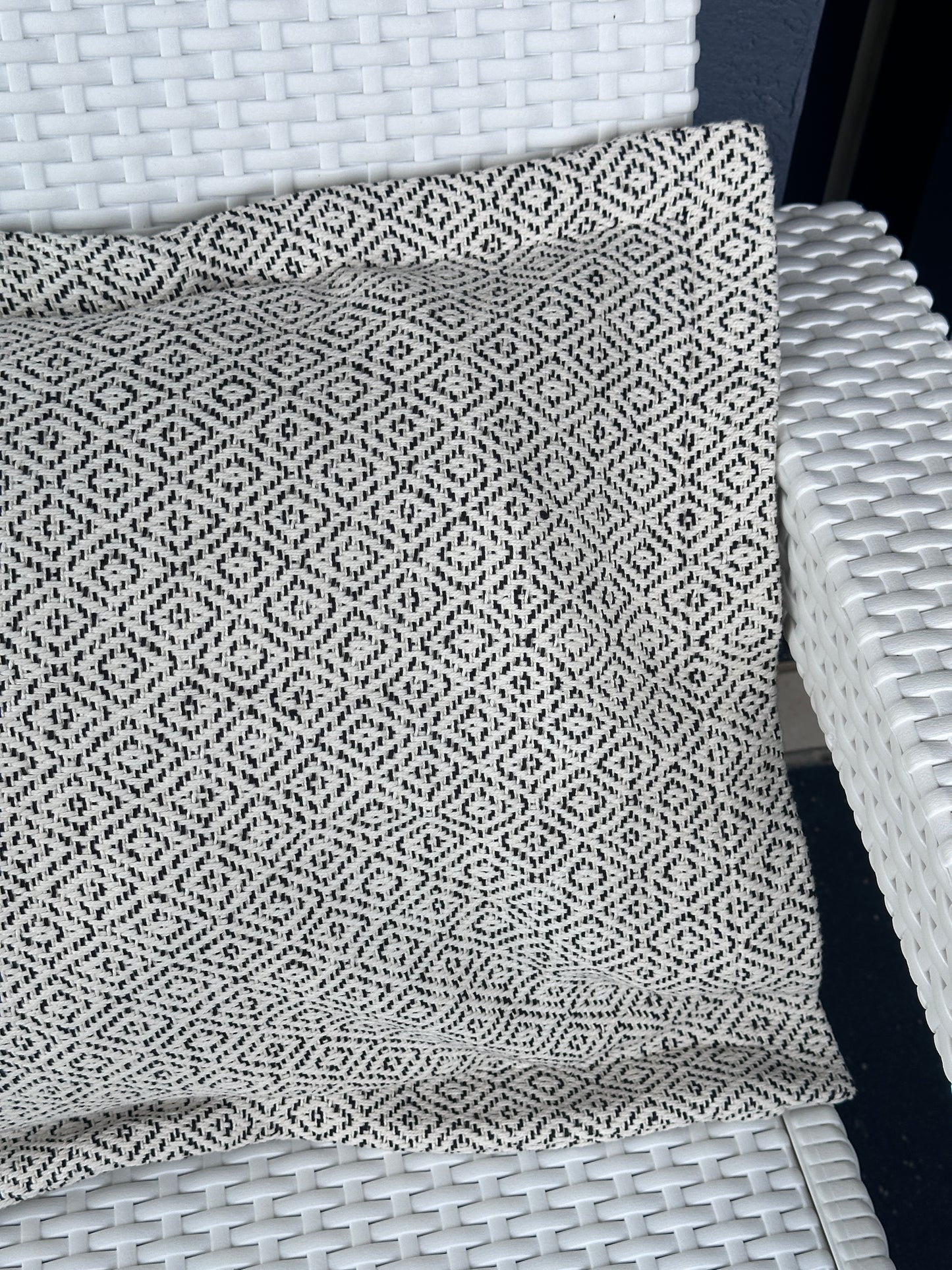 Black Diamond Pattern Woven Pillow Cover